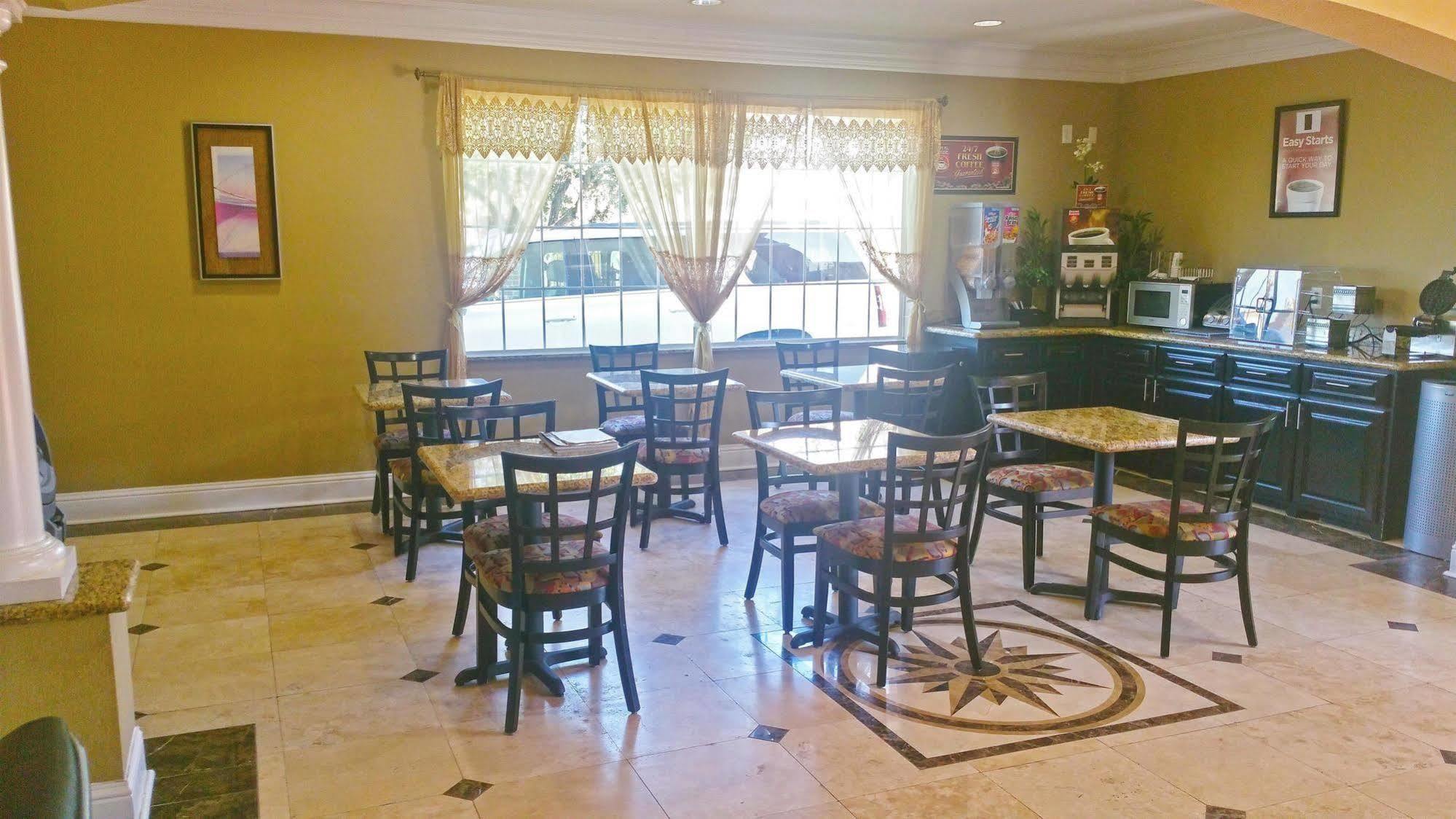 Regency Inn & Suites - Baytown Exterior foto